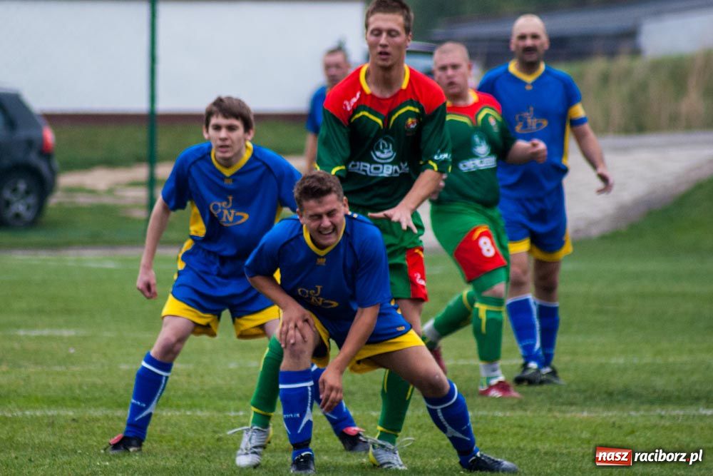Zdjęcie w galerii na portalu naszraciborz.pl: Ruch Bolesław przepłynął Odrę wiadomości z regionu