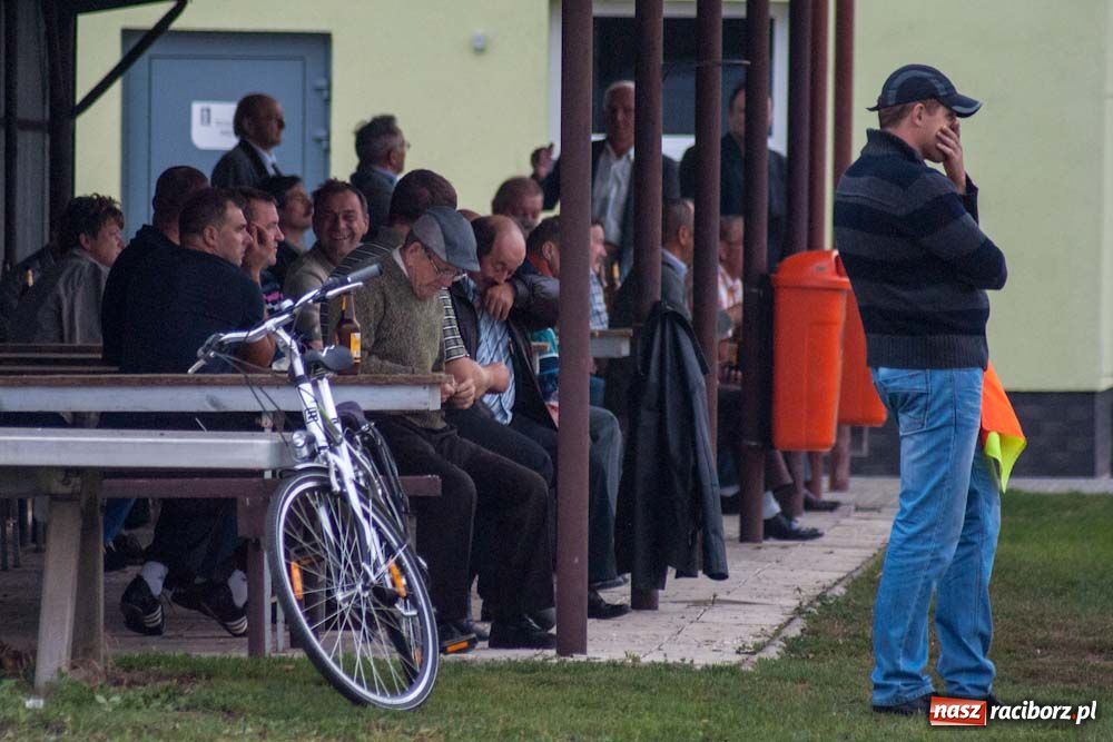 Zdjęcie w galerii na portalu naszraciborz.pl: Ruch Bolesław przepłynął Odrę wiadomości z regionu