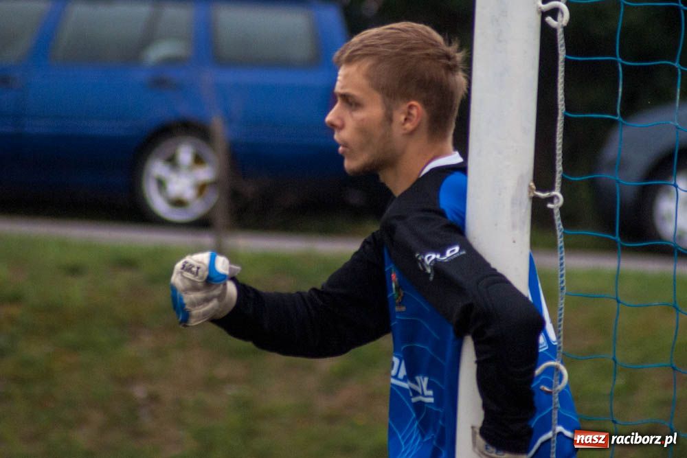 Zdjęcie w galerii na portalu naszraciborz.pl: Ruch Bolesław przepłynął Odrę wiadomości z regionu