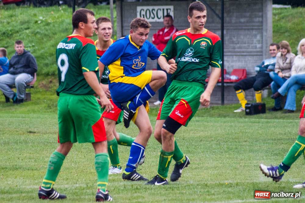 Zdjęcie w galerii na portalu naszraciborz.pl: Ruch Bolesław przepłynął Odrę wiadomości z regionu