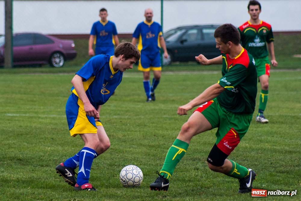 Zdjęcie w galerii na portalu naszraciborz.pl: Ruch Bolesław przepłynął Odrę wiadomości z regionu