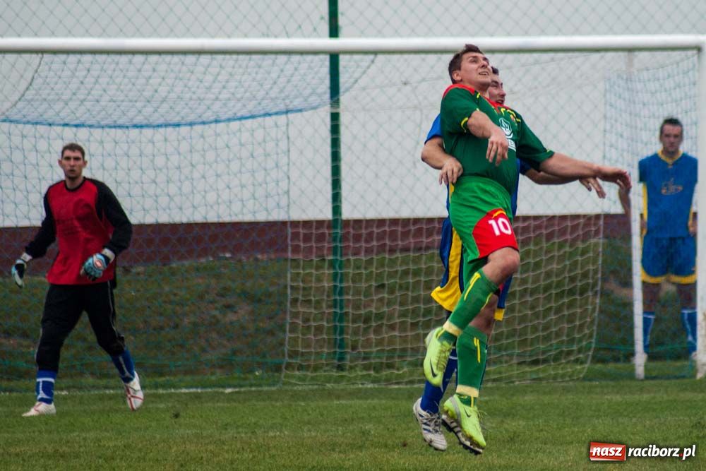 Zdjęcie w galerii na portalu naszraciborz.pl: Ruch Bolesław przepłynął Odrę wiadomości z regionu
