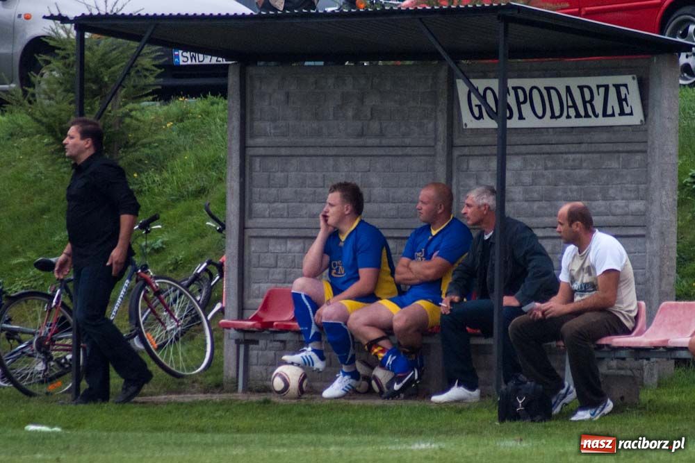 Zdjęcie w galerii na portalu naszraciborz.pl: Ruch Bolesław przepłynął Odrę wiadomości z regionu