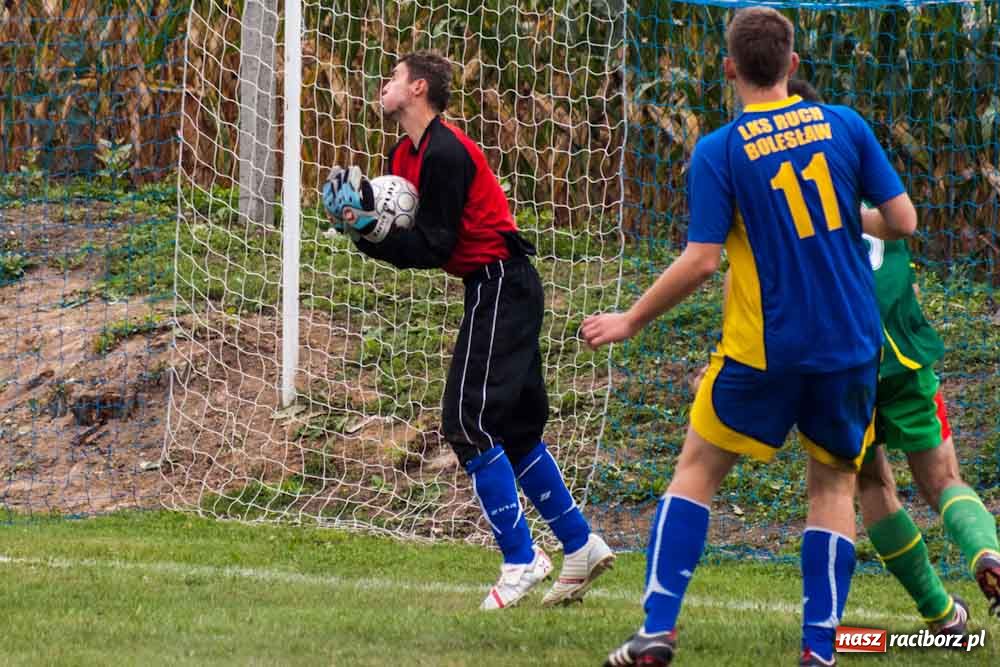 Zdjęcie w galerii na portalu naszraciborz.pl: Ruch Bolesław przepłynął Odrę wiadomości z regionu