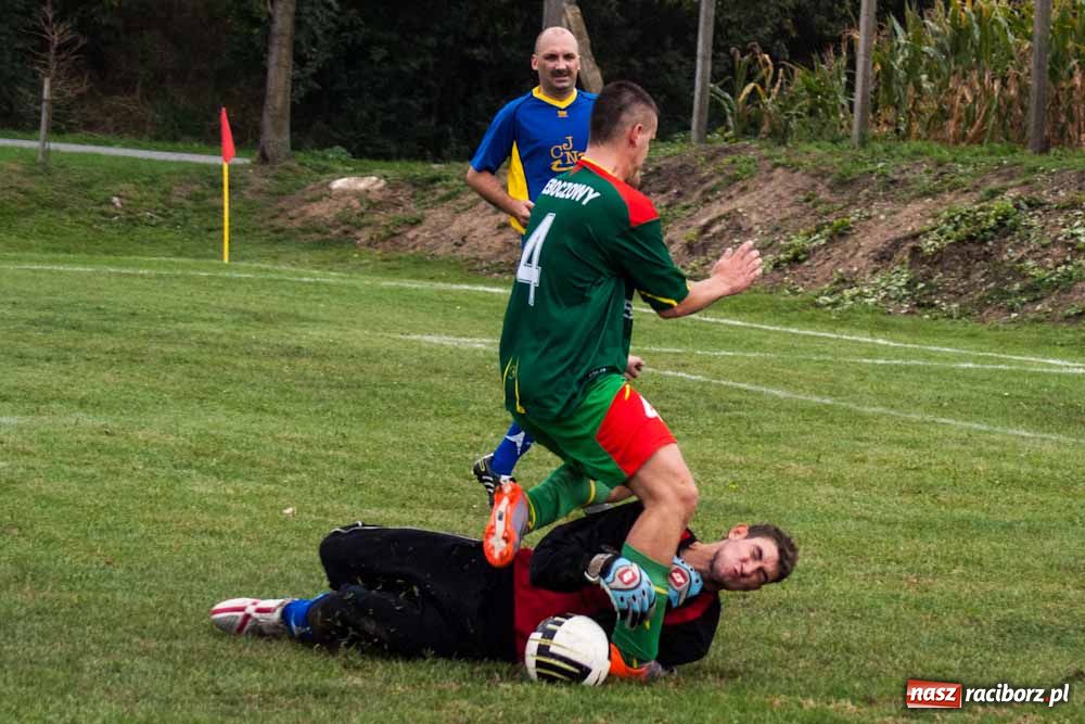 Zdjęcie w galerii na portalu naszraciborz.pl: Ruch Bolesław przepłynął Odrę wiadomości z regionu