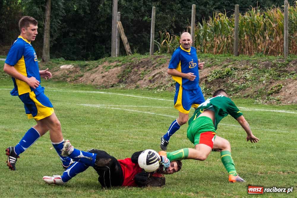 Zdjęcie w galerii na portalu naszraciborz.pl: Ruch Bolesław przepłynął Odrę wiadomości z regionu