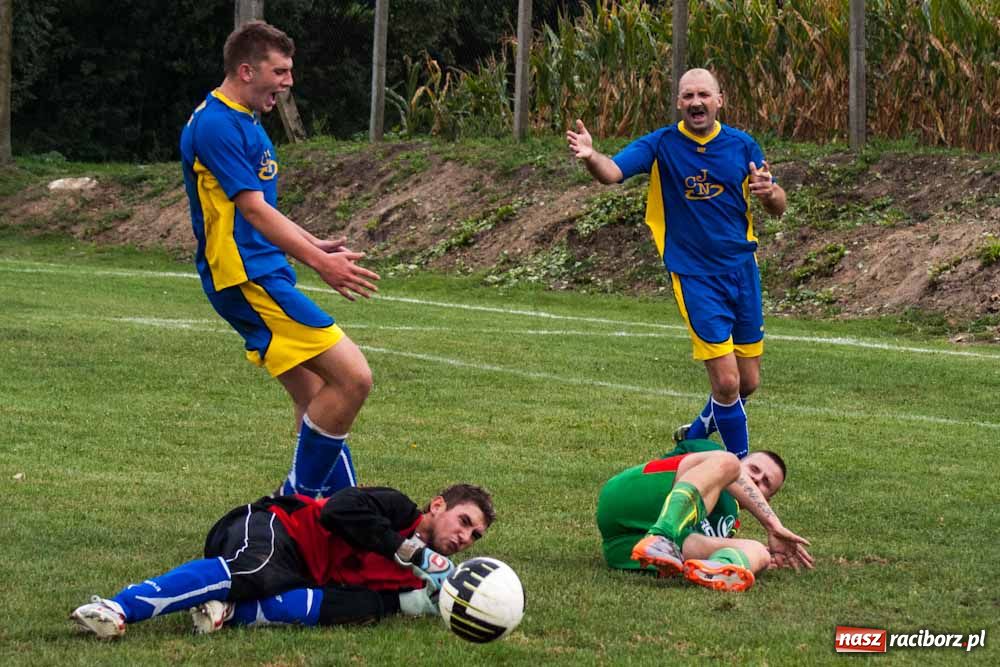 Zdjęcie w galerii na portalu naszraciborz.pl: Ruch Bolesław przepłynął Odrę wiadomości z regionu