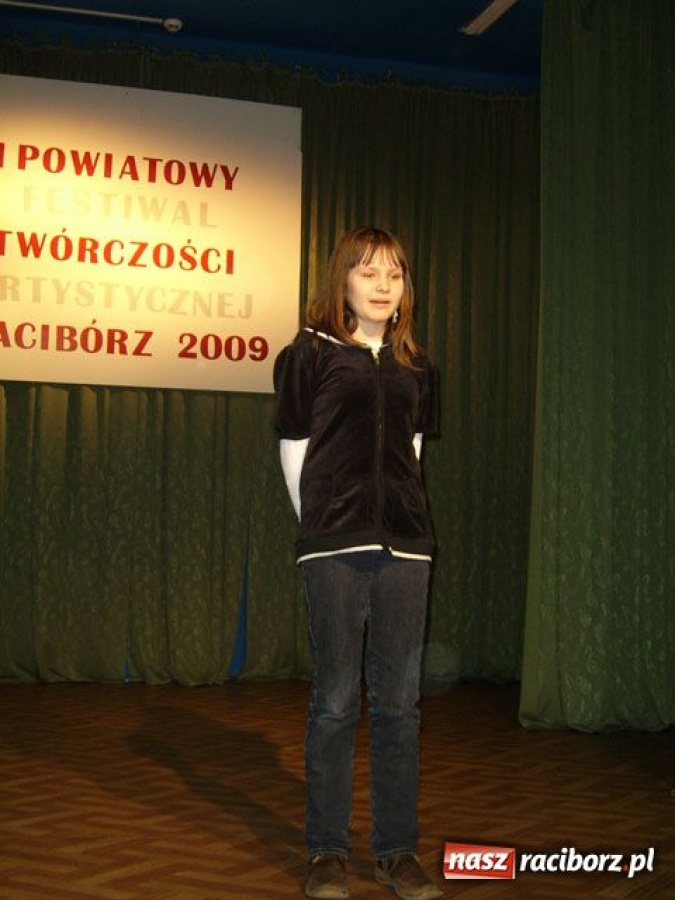 Zdjęcie w galerii na portalu naszraciborz.pl: Wiersze i proza opanowały MDK wiadomości z regionu