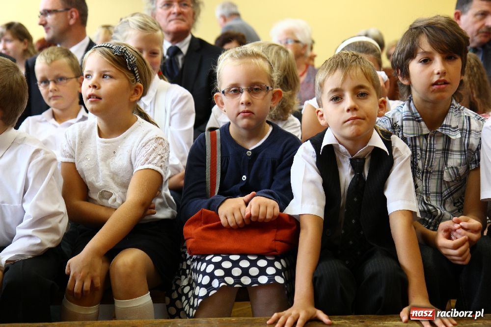 Zdjęcie w galerii na portalu naszraciborz.pl: Miejska inauguracja roku szkolnego w SP 5 wiadomości z regionu