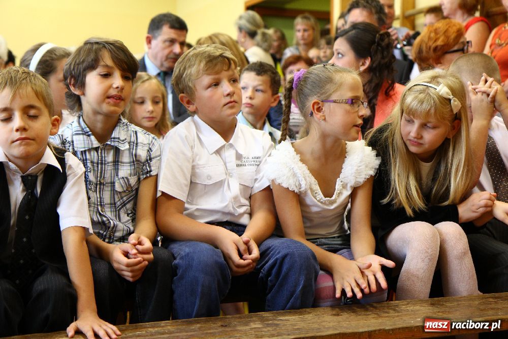 Zdjęcie w galerii na portalu naszraciborz.pl: Miejska inauguracja roku szkolnego w SP 5 wiadomości z regionu