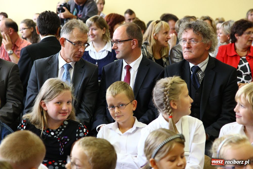 Zdjęcie w galerii na portalu naszraciborz.pl: Miejska inauguracja roku szkolnego w SP 5 wiadomości z regionu