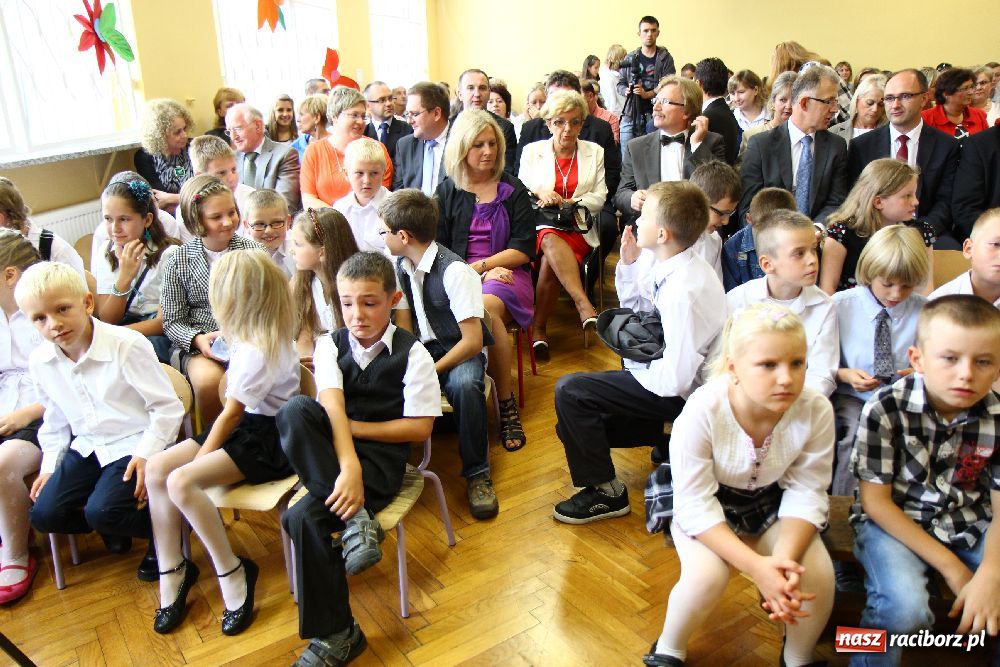 Zdjęcie w galerii na portalu naszraciborz.pl: Miejska inauguracja roku szkolnego w SP 5 wiadomości z regionu