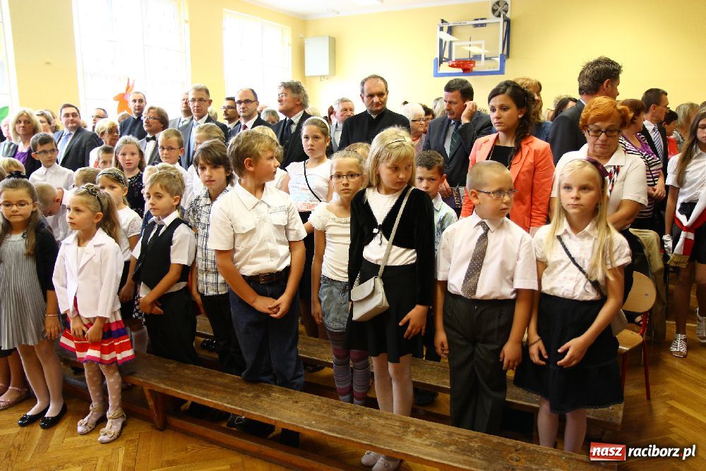Zdjęcie w galerii na portalu naszraciborz.pl: Miejska inauguracja roku szkolnego w SP 5 wiadomości z regionu