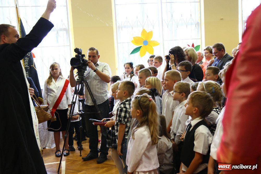 Zdjęcie w galerii na portalu naszraciborz.pl: Miejska inauguracja roku szkolnego w SP 5 wiadomości z regionu