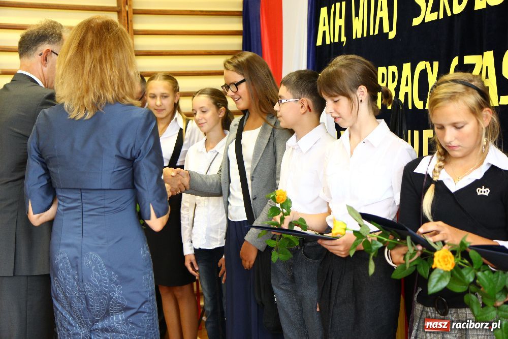 Zdjęcie w galerii na portalu naszraciborz.pl: Miejska inauguracja roku szkolnego w SP 5 wiadomości z regionu