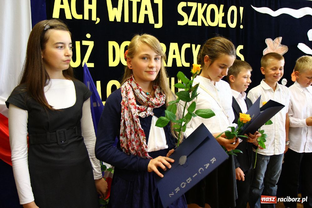 Zdjęcie w galerii na portalu naszraciborz.pl: Miejska inauguracja roku szkolnego w SP 5 wiadomości z regionu