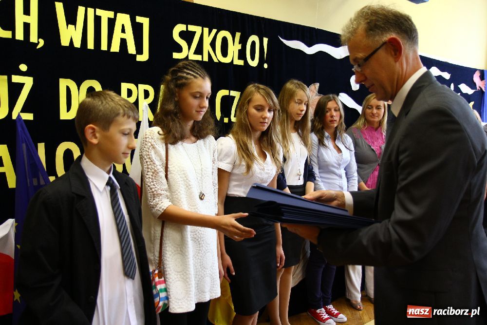 Zdjęcie w galerii na portalu naszraciborz.pl: Miejska inauguracja roku szkolnego w SP 5 wiadomości z regionu