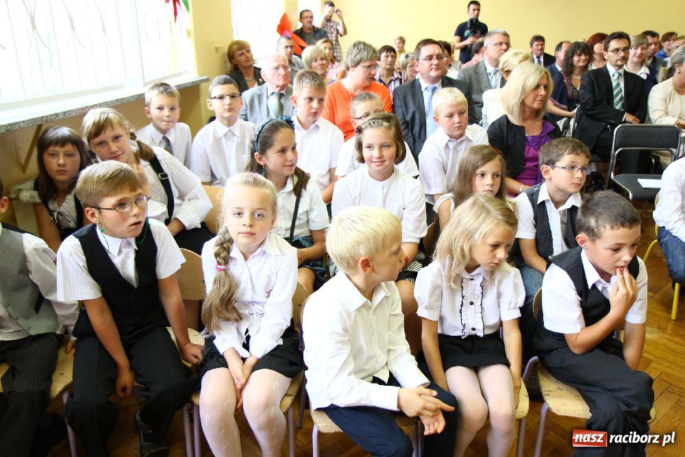 Zdjęcie w galerii na portalu naszraciborz.pl: Miejska inauguracja roku szkolnego w SP 5 wiadomości z regionu