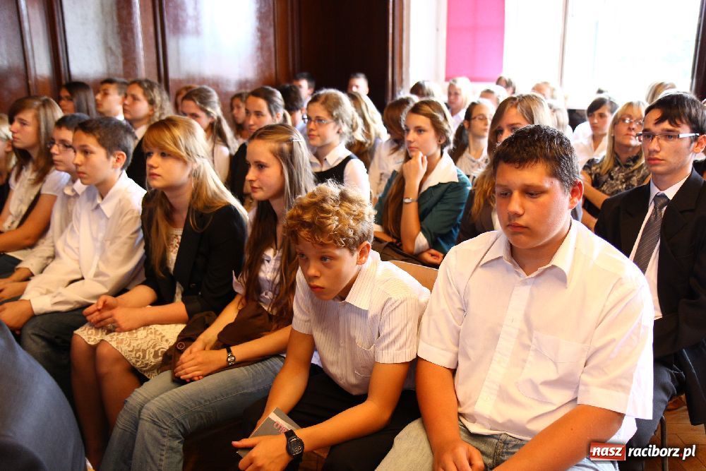 Zdjęcie w galerii na portalu naszraciborz.pl: Powiatowe rozpoczęcie roku szkolnego wiadomości z regionu