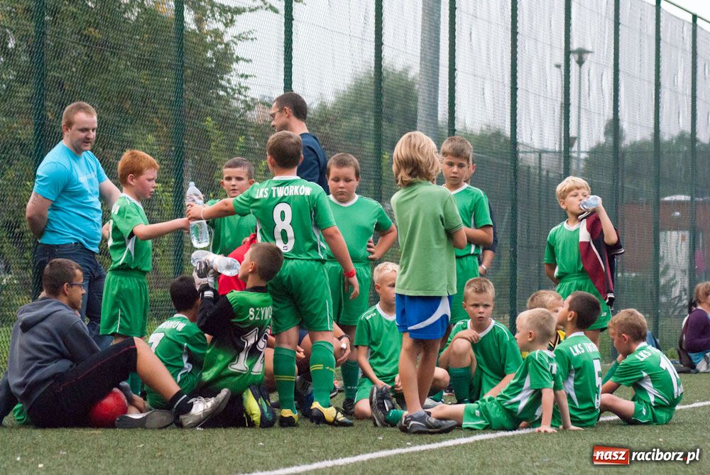 Zdjęcie w galerii na portalu naszraciborz.pl: Piłkarski horror na Orliku wiadomości z regionu