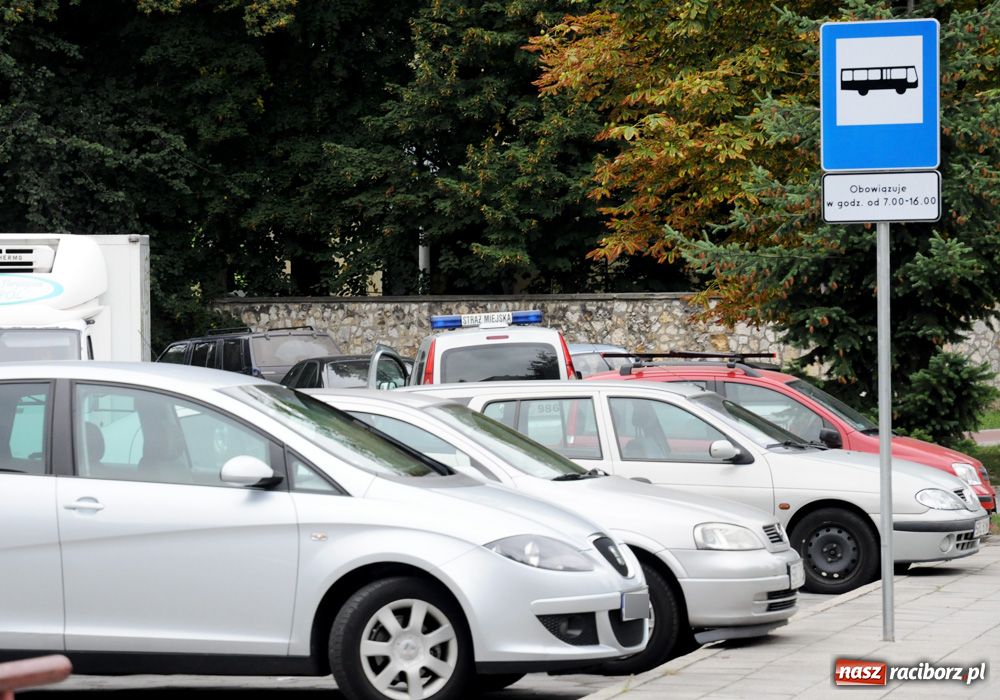 Zdjęcie w galerii na portalu naszraciborz.pl: Zamiast parkingu przystanek autobusowy wiadomości z regionu