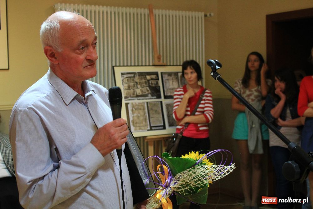 Zdjęcie w galerii na portalu naszraciborz.pl: Katyń. Doły śmierci. Wystawa w RCK wiadomości z regionu