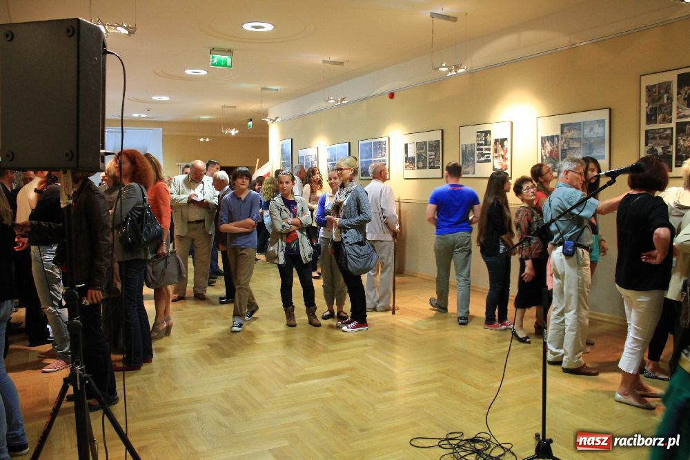 Zdjęcie w galerii na portalu naszraciborz.pl: Katyń. Doły śmierci. Wystawa w RCK wiadomości z regionu
