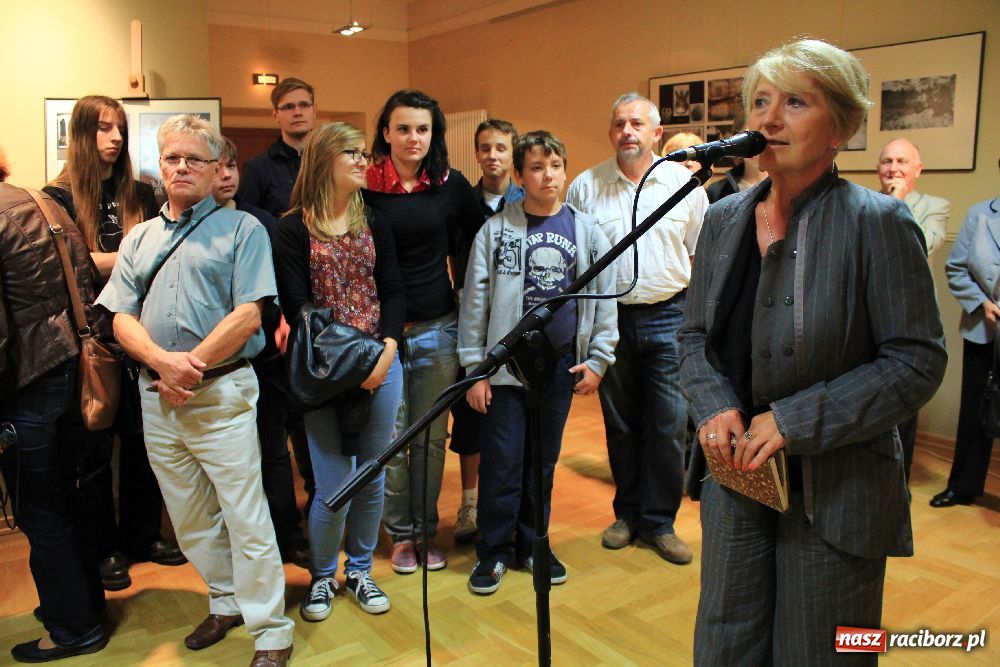 Zdjęcie w galerii na portalu naszraciborz.pl: Katyń. Doły śmierci. Wystawa w RCK wiadomości z regionu