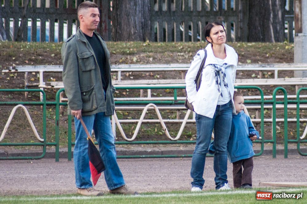 Zdjęcie w galerii na portalu naszraciborz.pl: Unia gładko pokonała Wypoczynek wiadomości z regionu