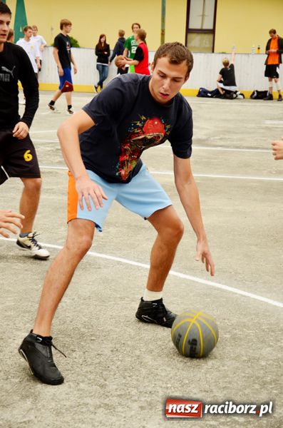 Zdjęcie w galerii na portalu naszraciborz.pl: Streetball coraz bardziej popularny wiadomości z regionu