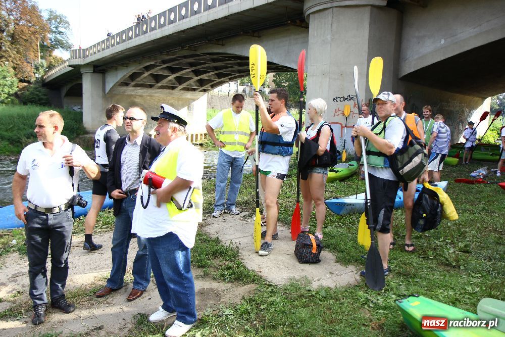 Zdjęcie w galerii na portalu naszraciborz.pl: Ruszył Kajakowy Maraton Odrzański wiadomości z regionu