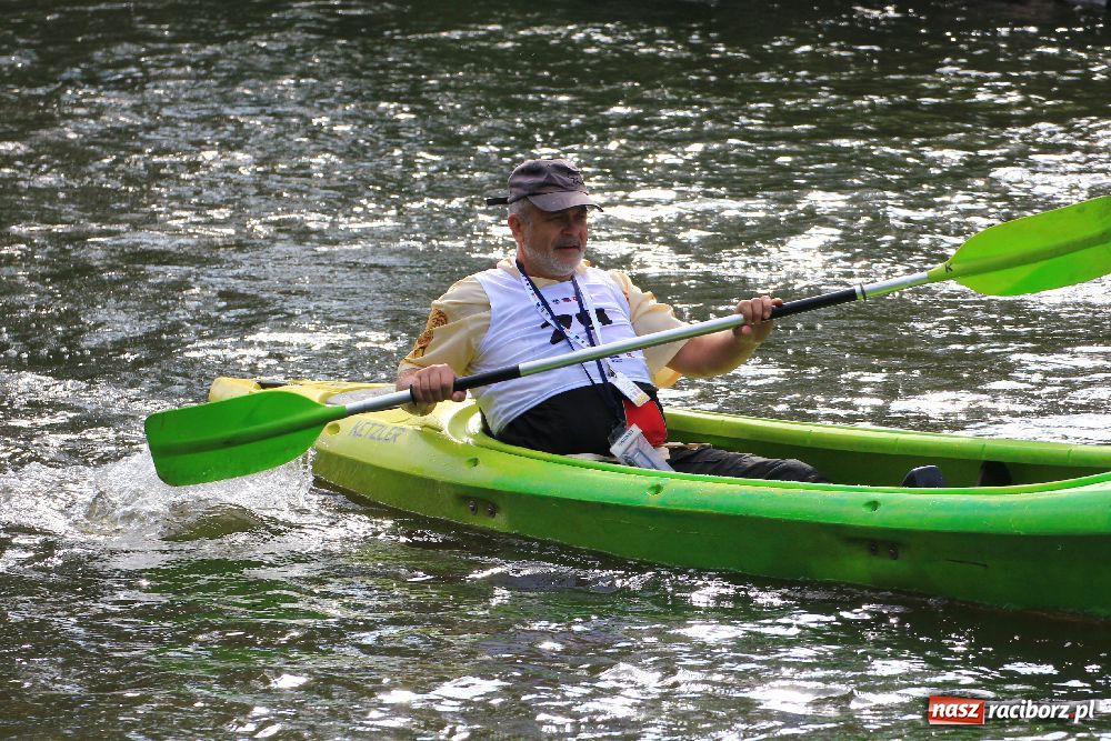 Zdjęcie w galerii na portalu naszraciborz.pl: Ruszył Kajakowy Maraton Odrzański wiadomości z regionu