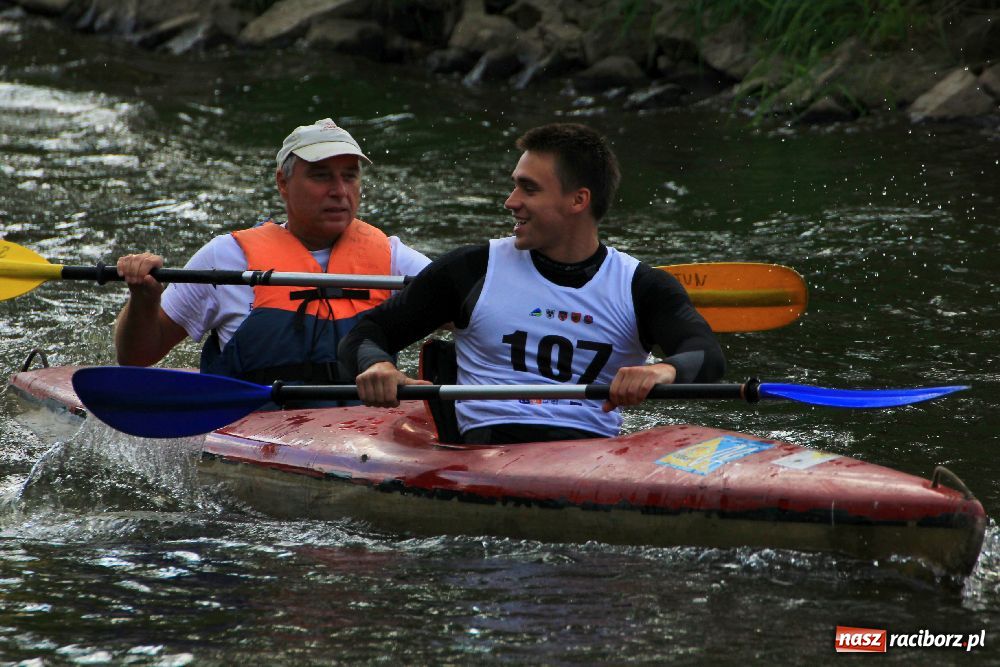 Zdjęcie w galerii na portalu naszraciborz.pl: Ruszył Kajakowy Maraton Odrzański wiadomości z regionu
