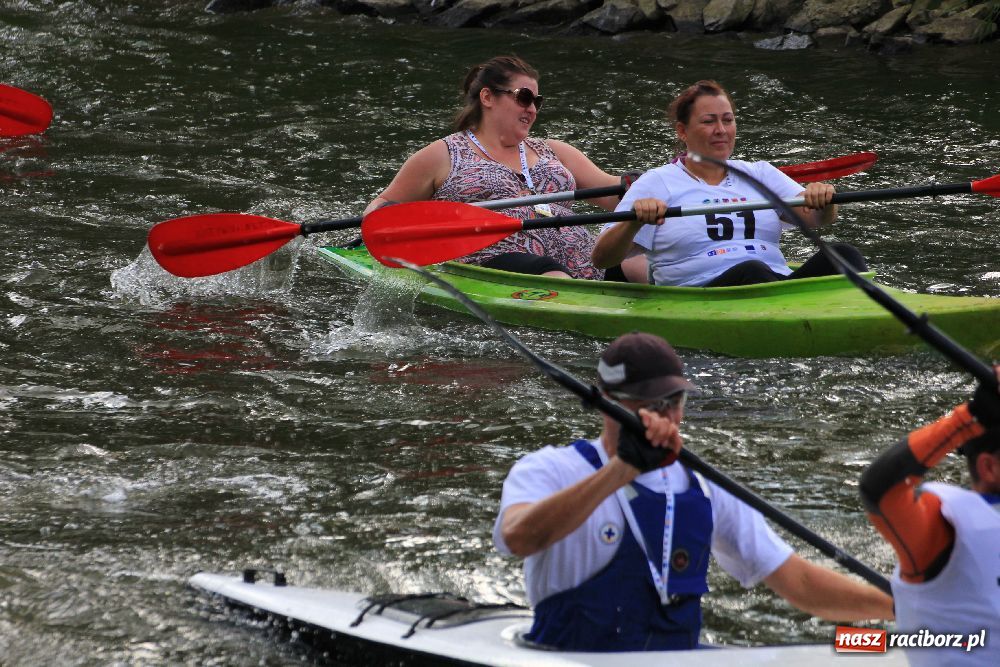 Zdjęcie w galerii na portalu naszraciborz.pl: Ruszył Kajakowy Maraton Odrzański wiadomości z regionu