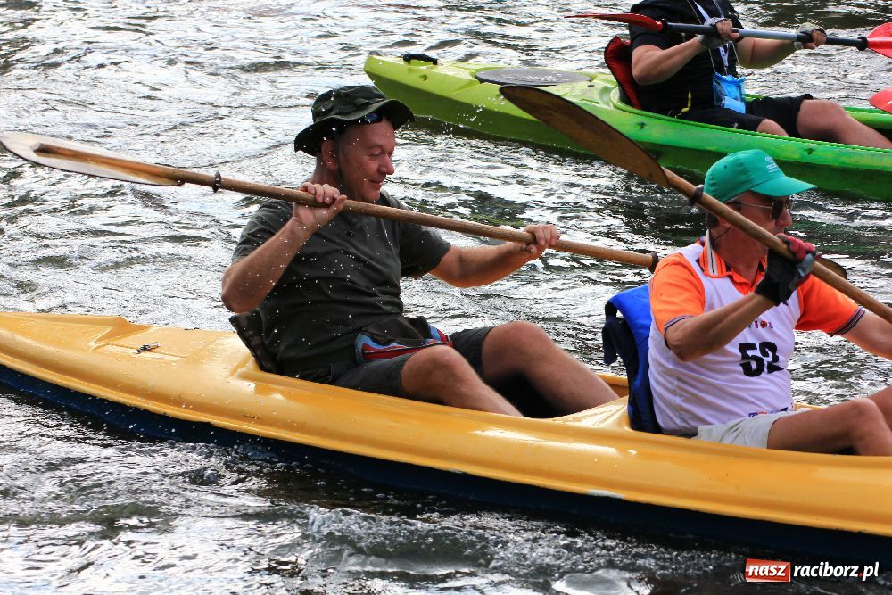 Zdjęcie w galerii na portalu naszraciborz.pl: Ruszył Kajakowy Maraton Odrzański wiadomości z regionu