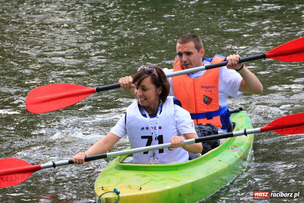 Zdjęcie w galerii na portalu naszraciborz.pl: Ruszył Kajakowy Maraton Odrzański wiadomości z regionu