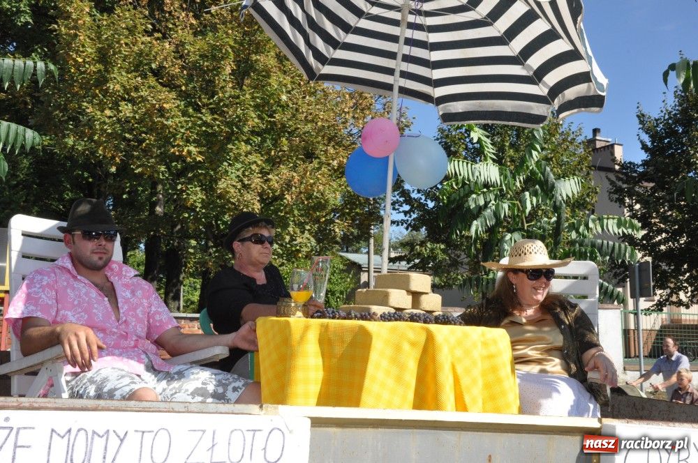 Zdjęcie w galerii na portalu naszraciborz.pl: Tłumy na dożynkach w Krzyżanowicach wiadomości z regionu