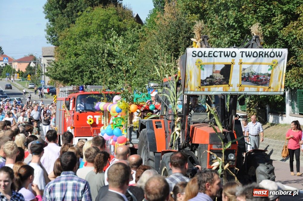 Zdjęcie w galerii na portalu naszraciborz.pl: Tłumy na dożynkach w Krzyżanowicach wiadomości z regionu