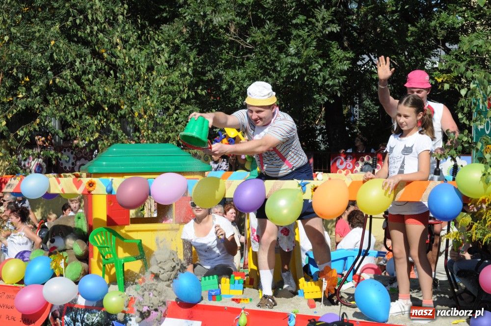 Zdjęcie w galerii na portalu naszraciborz.pl: Tłumy na dożynkach w Krzyżanowicach wiadomości z regionu