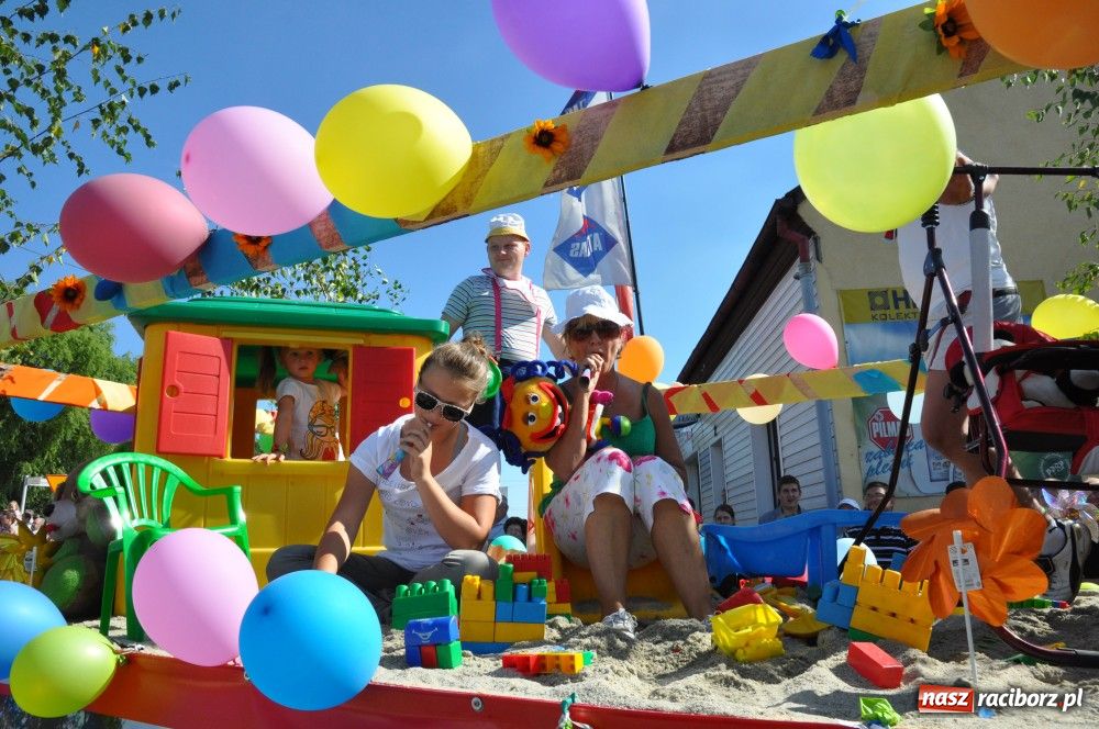 Zdjęcie w galerii na portalu naszraciborz.pl: Tłumy na dożynkach w Krzyżanowicach wiadomości z regionu