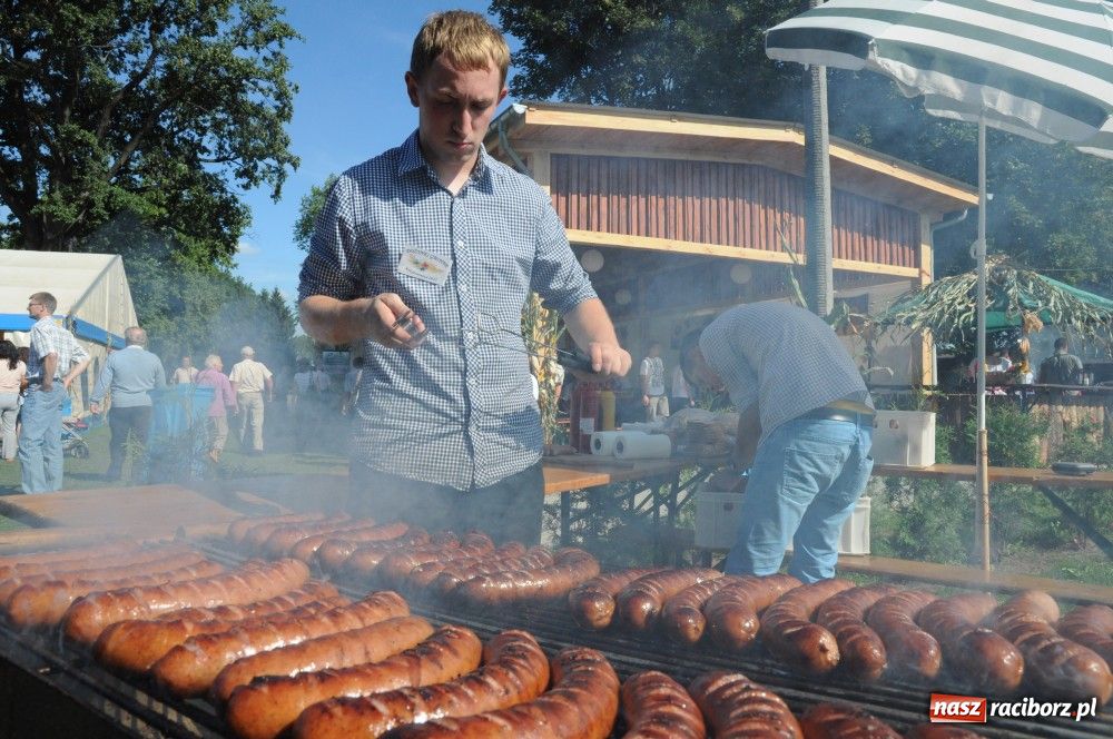 Zdjęcie w galerii na portalu naszraciborz.pl: Tłumy na dożynkach w Krzyżanowicach wiadomości z regionu