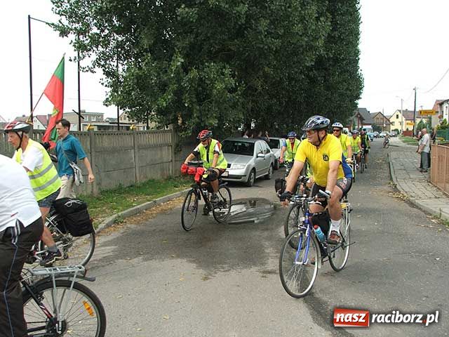 Zdjęcie w galerii na portalu naszraciborz.pl: W 40 dni dookoła Polski wiadomości z regionu
