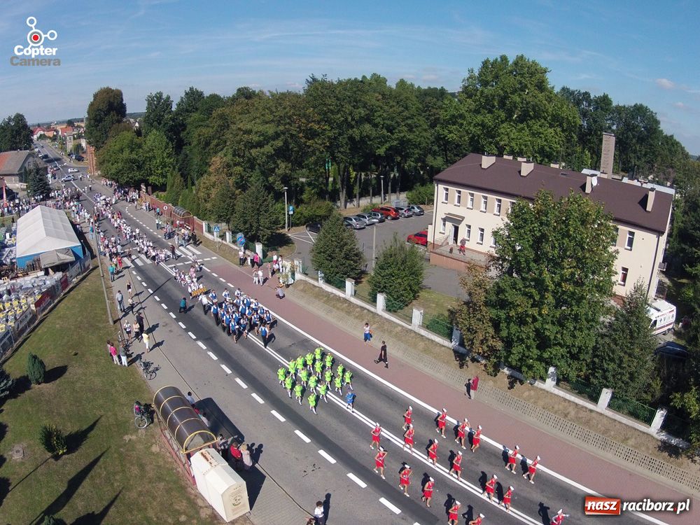 Zdjęcie w galerii na portalu naszraciborz.pl: Dożynki w Krzyżanowicach z lotu ptaka wiadomości z regionu