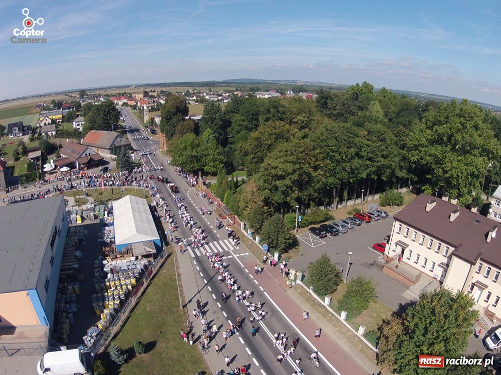 Zdjęcie w galerii na portalu naszraciborz.pl: Dożynki w Krzyżanowicach z lotu ptaka wiadomości z regionu