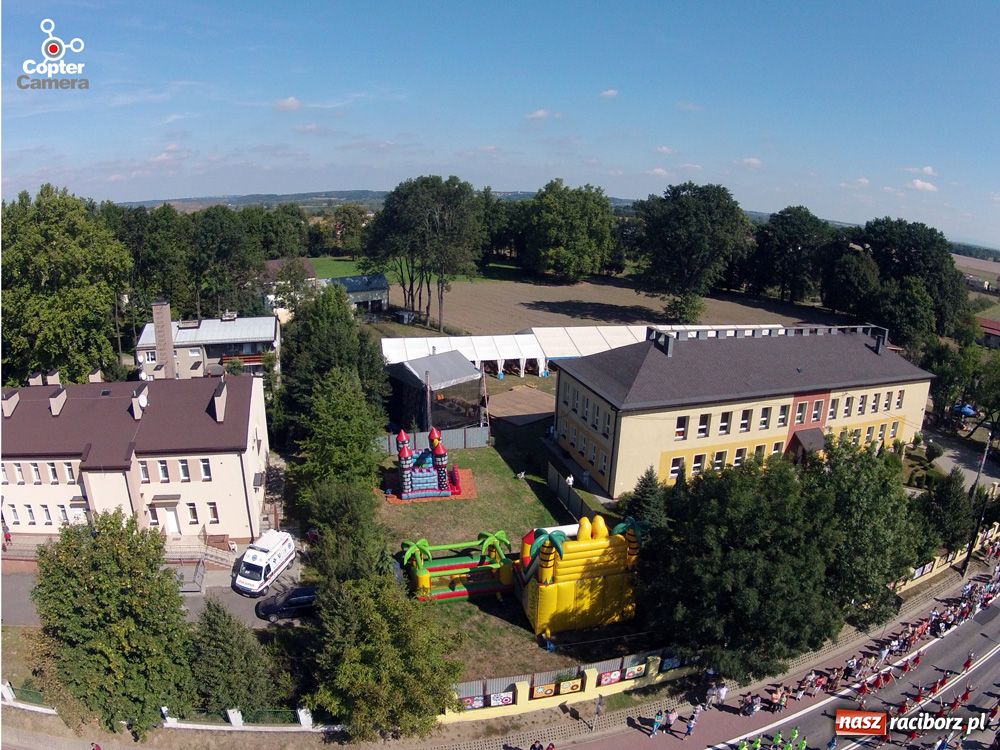 Zdjęcie w galerii na portalu naszraciborz.pl: Dożynki w Krzyżanowicach z lotu ptaka wiadomości z regionu