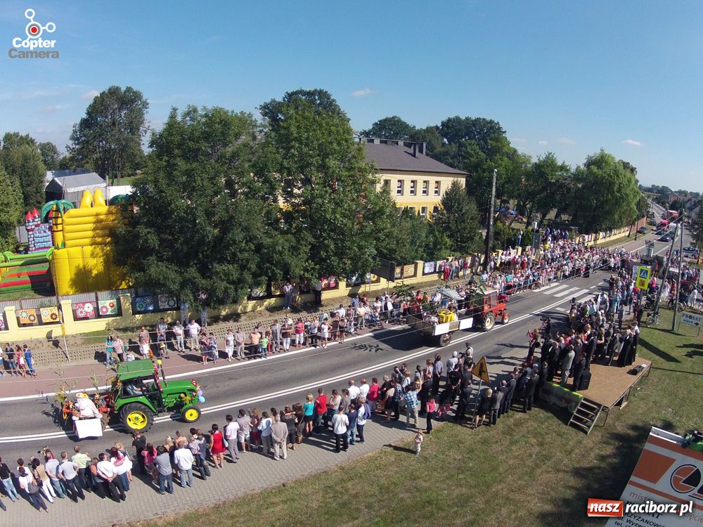 Zdjęcie w galerii na portalu naszraciborz.pl: Dożynki w Krzyżanowicach z lotu ptaka wiadomości z regionu