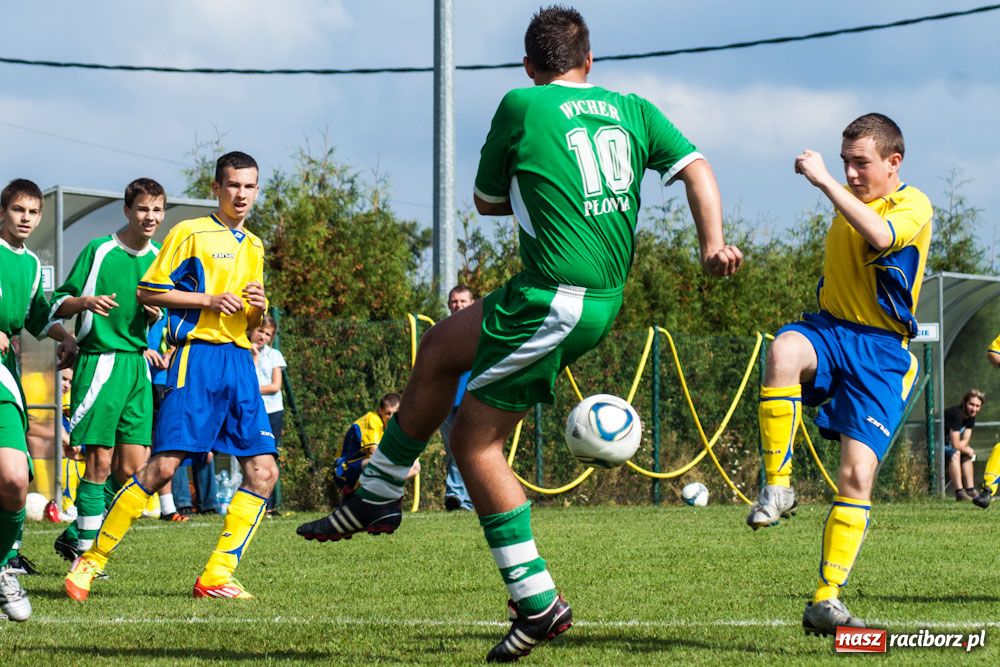 Zdjęcie w galerii na portalu naszraciborz.pl: Grad goli w derbach Raciborza wiadomości z regionu
