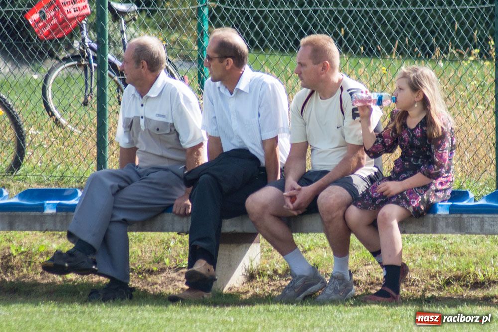 Zdjęcie w galerii na portalu naszraciborz.pl: Grad goli w derbach Raciborza wiadomości z regionu