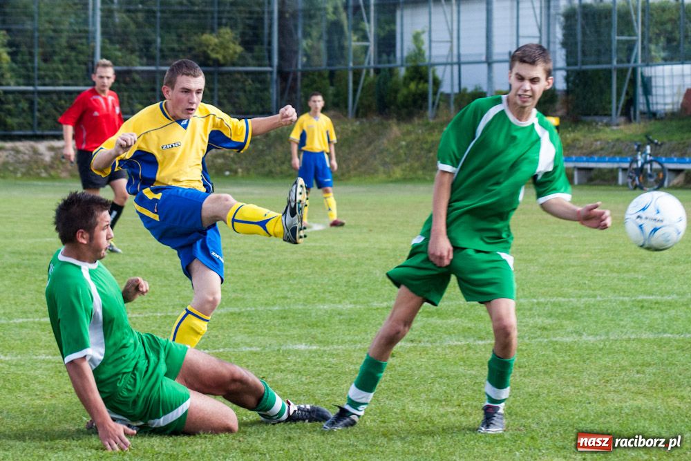 Zdjęcie w galerii na portalu naszraciborz.pl: Grad goli w derbach Raciborza wiadomości z regionu