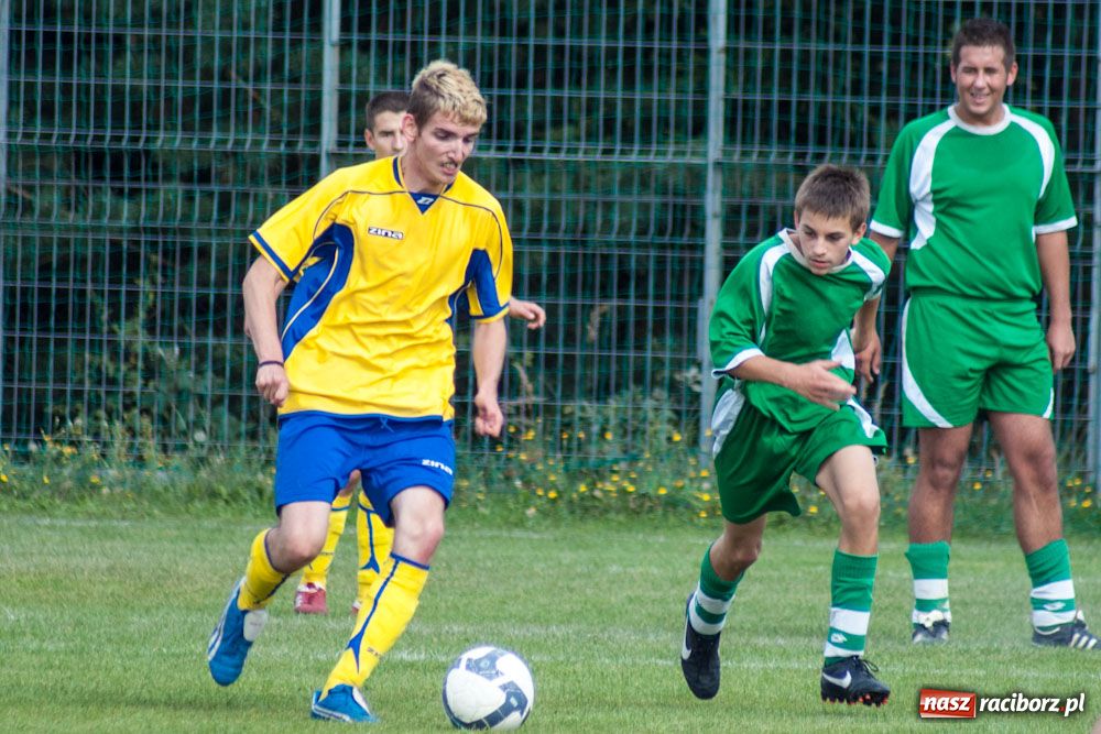 Zdjęcie w galerii na portalu naszraciborz.pl: Grad goli w derbach Raciborza wiadomości z regionu